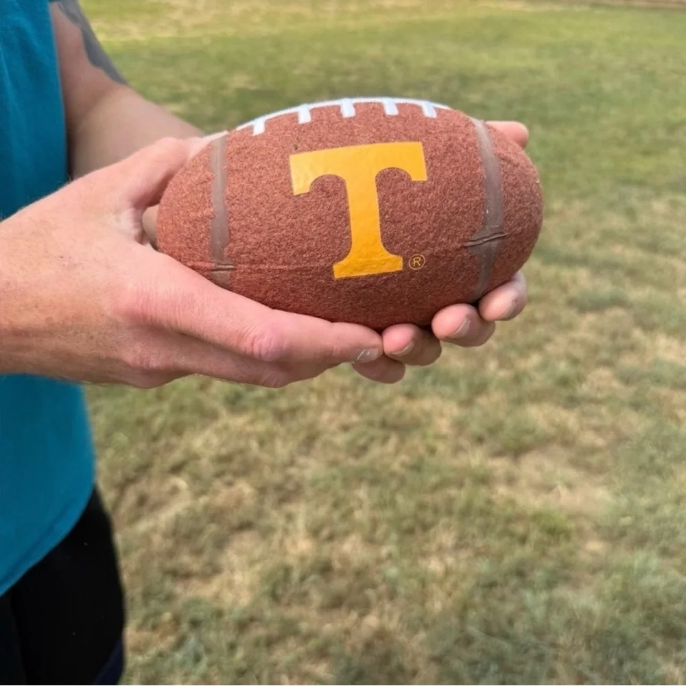 Tennessee Vols The Tough Chewer Pet Ball Toy NWT